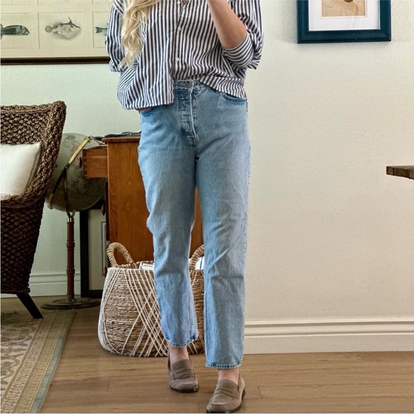 Abercrombie and Fitch Dad High Rise Jeans - Picture 2 of 10